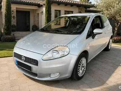 Usado Fiat Grande Punto Active 75 CV (55 kW) 2005 Blanco Utilitario