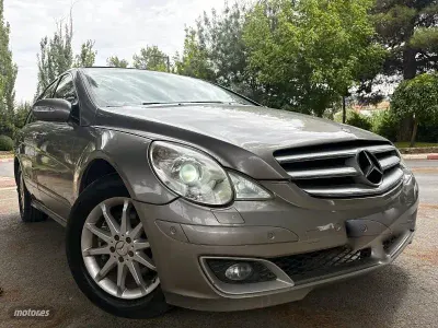 Usado Mercedes R320 225 CV (165 kW) 2007 Gris Familiar