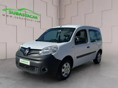 Usado Renault Kangoo 75 CV (55 kW) 2019 Blanco Monovolumen