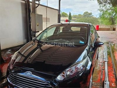 Usado Ford Fiesta Titanium 100 CV (73 kW) 2014 Negro Berlina
