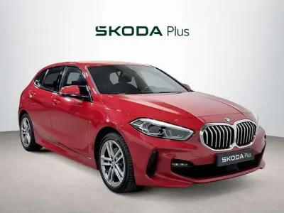 Usado BMW 116 Comfort Edition 116 CV (85 kW) 2022 Rojo Utilitario
