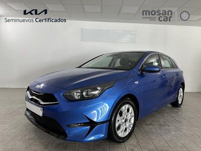 Azul Usado 2024 Kia Ceed Utilitario | 18.290 € (Precio justo)