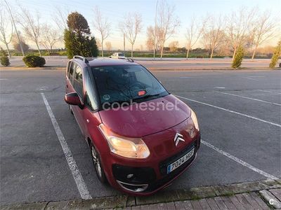 Usado Citroën C3 Picasso Seduction 92 CV (67 kW) 2011 Rojo Monovolumen