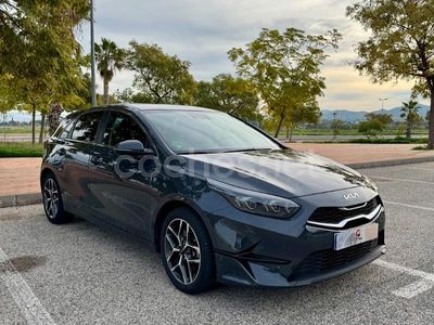 Gris / plata Usado 2021 Kia Ceed Utilitario | 15.900 € (Precio justo)