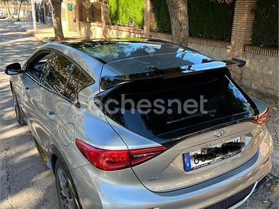 Gris / plata Usado 2016 Infiniti Q30 Sport Tech Berlina | 15.500 € (Precio justo)