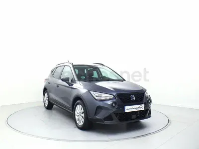 Usado Seat Arona Style 115 CV (84 kW) 2025 Gris / plata SUV
