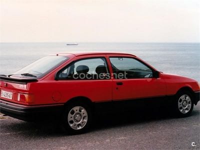 Usado Ford Sierra S 123 CV (90 kW) 1987 Rojo Berlina