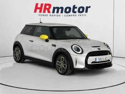 Käytetty Mini Cooper SE 135 kW (184 HP) 2022 Eléctrico Viistoperä