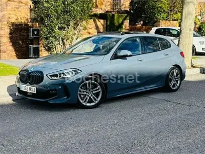 Usado BMW 118 Comfort Edition 150 CV (110 kW) 2024 Gris / plata Berlina
