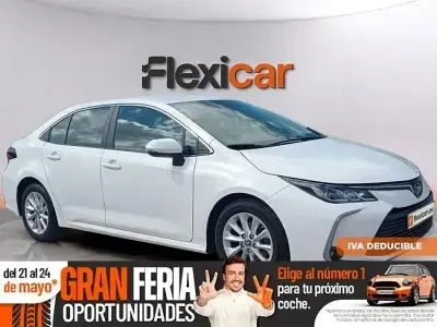Używany Toyota Corolla Active 140 KM (102 kW) 2023 Biały