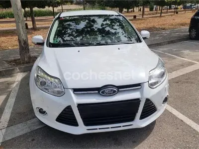 Usado Ford Focus Trend 150 CV (110 kW) 2012 Blanco Berlina
