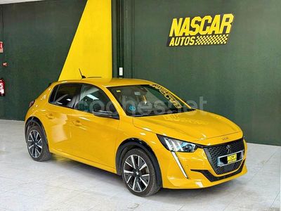 Usado Peugeot 208 GT-line 100 CV (73 kW) 2020 Amarillo Utilitario