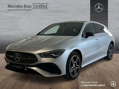 Plateado Usado 2024 Mercedes CLA250e Shooting Brake AMG line Familiar | 40.500 €