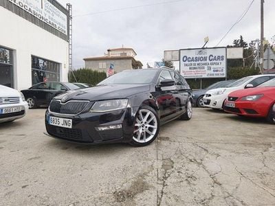 Usado Skoda Octavia RS 184 HP (135 kW) 2016 Preto Citadino
