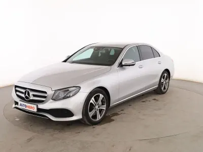 Usado Mercedes E220 Avantgarde 195 CV (143 kW) 2017 Plata Berlina