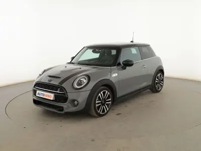 Usado Mini Cooper S 178 CV (130 kW) 2020 Gris Utilitario