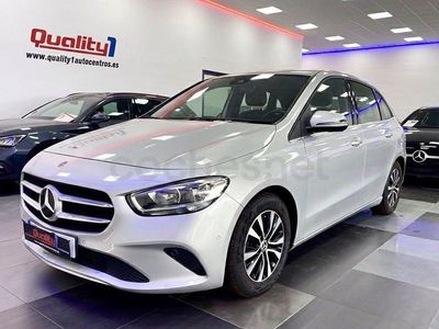 Usado Mercedes B180 116 CV (85 kW) 2019 Gris / plata Monovolumen