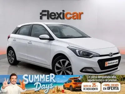 Usado Hyundai i20 84 CV (61 kW) 2015 Blanco