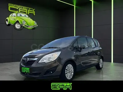 Usado Opel Meriva Selective 120 CV (88 kW) 2013 Gris / plata Monovolumen