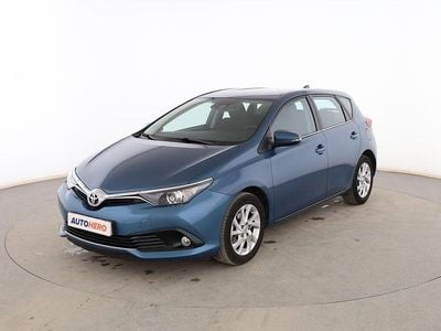 Usado Toyota Auris Active 116 CV (85 kW) 2018 Azul Berlina