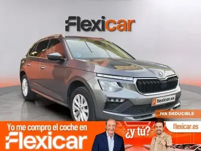 Usado Skoda Kamiq Selection 115 CV (84 kW) 2024 Gris / plata SUV