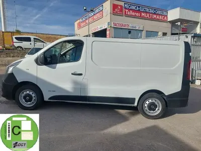 Usado Nissan NV300 121 CV (88 kW) 2018 Blanco Van