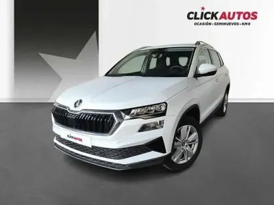 Usado Skoda Karoq Selection 150 CV (110 kW) 2025 Blanco SUV