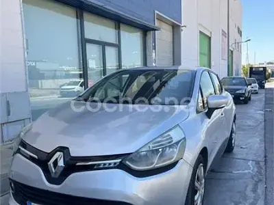 Usado Renault Clio IV Business 90 CV (66 kW) 2013 Gris / plata Berlina