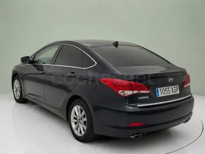 Usado Hyundai i40 141 CV (103 kW) 2018 Gris / plata Berlina