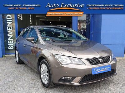 Usado Seat Leon Style 105 CV (77 kW) 2015 Gris / plata Berlina
