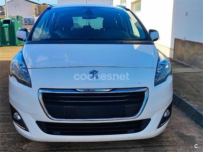 Blanco Usado 2015 Peugeot 5008 Style Monovolumen | 10.900 € (Un poco caro)