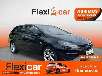 Usado Opel Astra Business 130 CV (95 kW) 2021 Negro Familiar