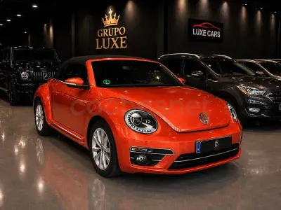Usado VW Beetle Design 150 CV (110 kW) 2018 Naranja Utilitario