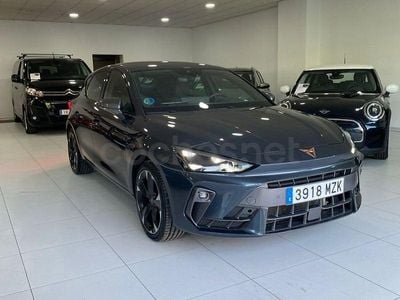 Usado Cupra Leon 150 CV (110 kW) 2025 Gris / plata Berlina