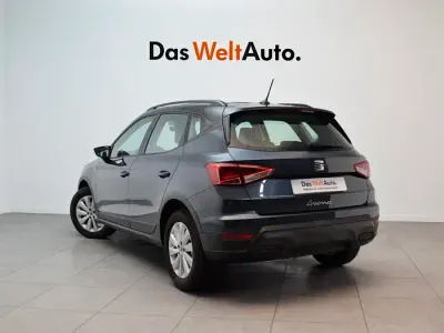 Usado Seat Arona Style 115 CV (84 kW) 2025 Gris / plata SUV