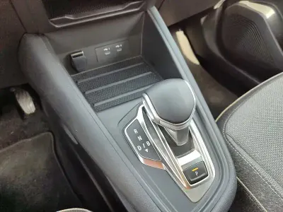 Usado Renault Captur Techno 145 CV (106 kW) 2025 Rojo SUV