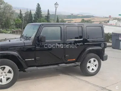 Usado Jeep Wrangler Unlimited Sahara 177 CV (130 kW) 2011 Negro SUV