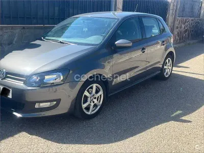 Usado VW Polo Advance 105 CV (77 kW) 2011 Gris / plata Utilitario