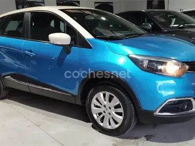Usado Renault Captur Intens 90 CV (66 kW) 2017 Azul SUV