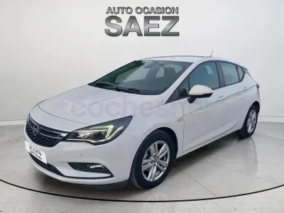Usado Opel Astra Selective 110 CV (80 kW) 2019 Blanco Berlina