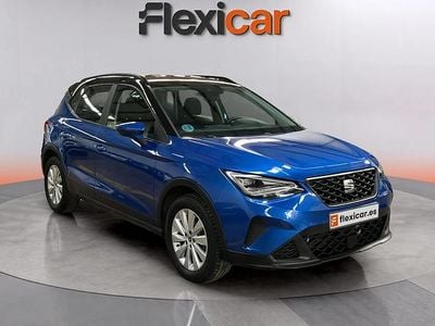 Usado Seat Arona Style 110 CV (80 kW) 2023 Azul SUV