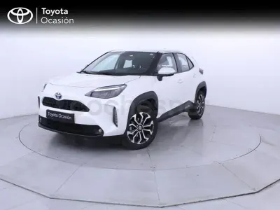 Usado Toyota Yaris Cross Active 116 CV (85 kW) 2022 Blanco SUV