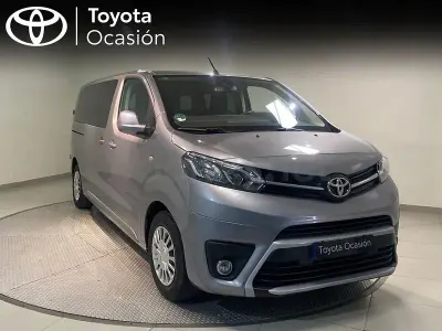Usado Toyota Proace Verso 145 CV (106 kW) 2023 Gris / plata Familiar