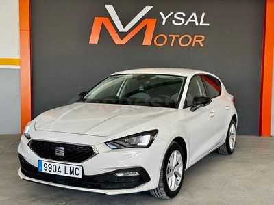 Usado Seat Leon Style 115 CV (84 kW) 2021 Blanco Berlina
