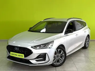 Usado Ford Focus ST-Line 125 CV (91 kW) 2024 Plateado Familiar