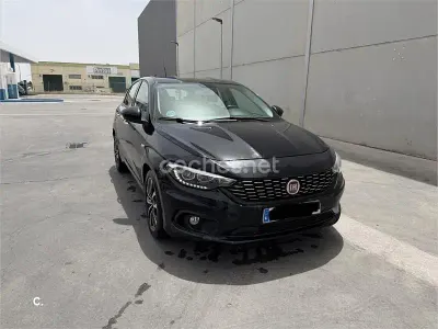 Usado Fiat Tipo Lounge 95 CV (69 kW) 2019 Negro Berlina