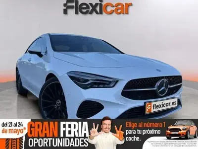 Usado Mercedes CLA180 136 CV (100 kW) 2024 Blanco Berlina