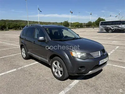 Usado Mitsubishi Outlander Intense+ 140 CV (102 kW) 2007 Gris / plata SUV