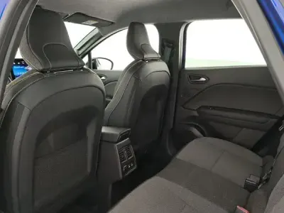 Usado Renault Captur Techno 100 CV (73 kW) 2025 Azul SUV