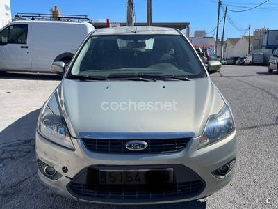 Beige Usado 2009 Ford Focus Trend Berlina | 5600 € (Un poco caro)